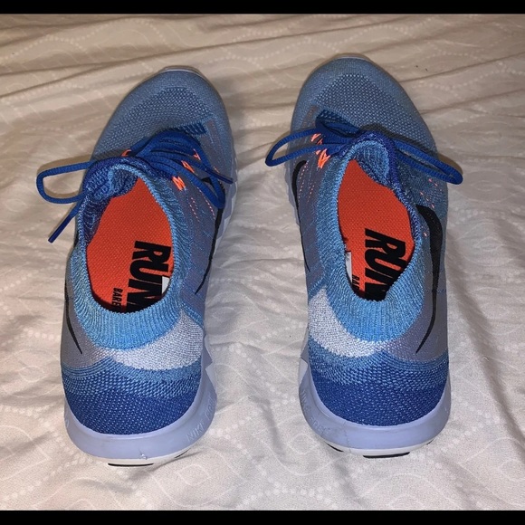 Women’s Nike Running Shoes - Picture 4 of 4